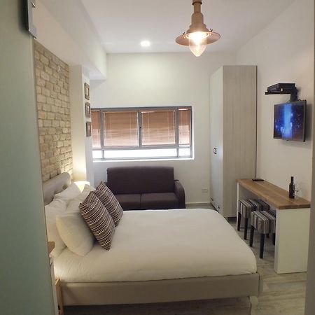 Banker'S Boutique Apartment Haifa Bagian luar foto