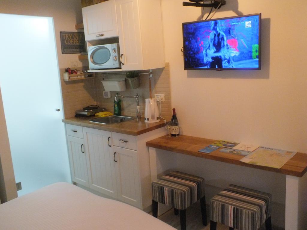 Banker'S Boutique Apartment Haifa Bagian luar foto