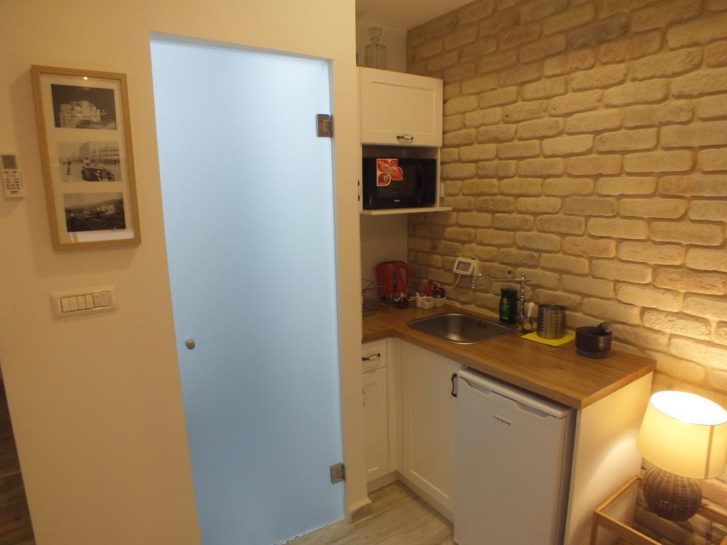 Banker'S Boutique Apartment Haifa Ruang foto