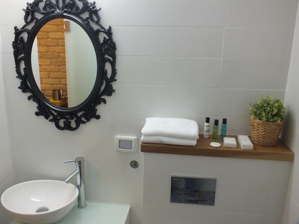 Banker'S Boutique Apartment Haifa Bagian luar foto