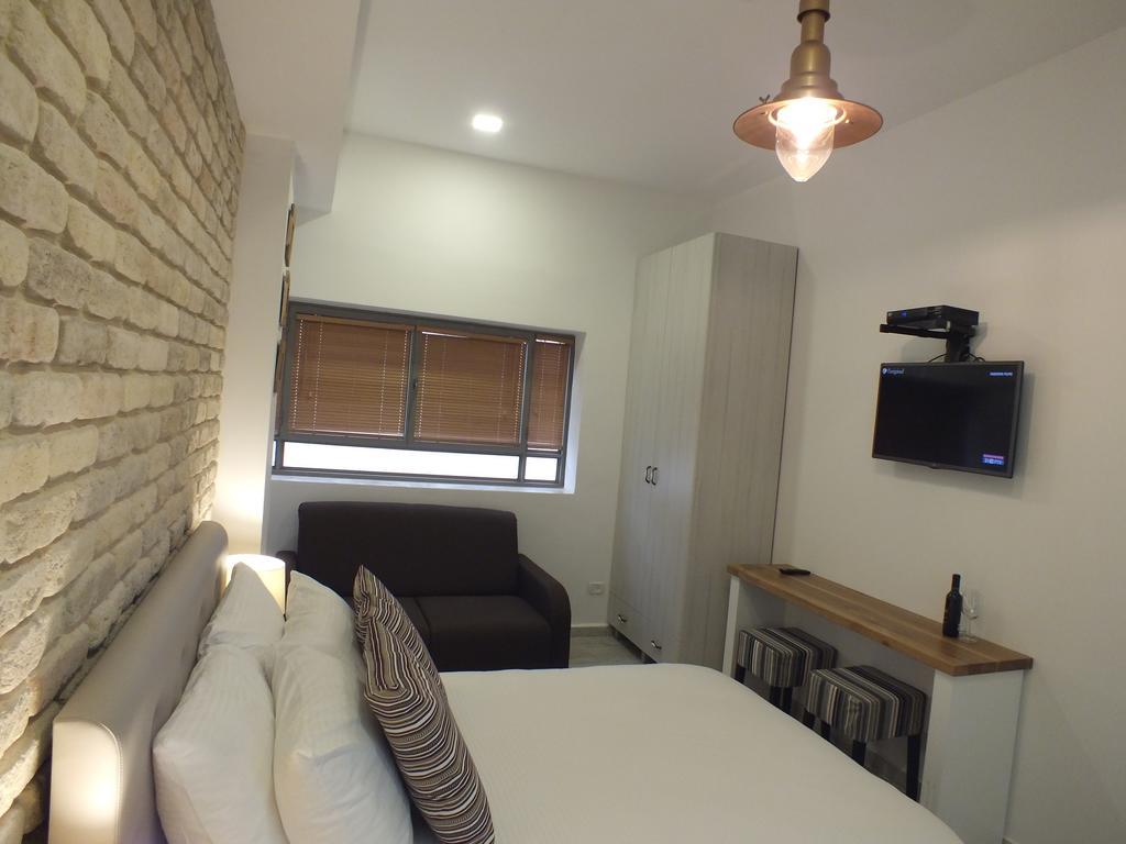 Banker'S Boutique Apartment Haifa Bagian luar foto