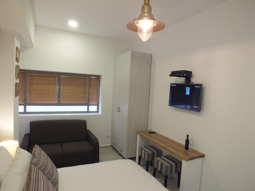 Banker'S Boutique Apartment Haifa Bagian luar foto