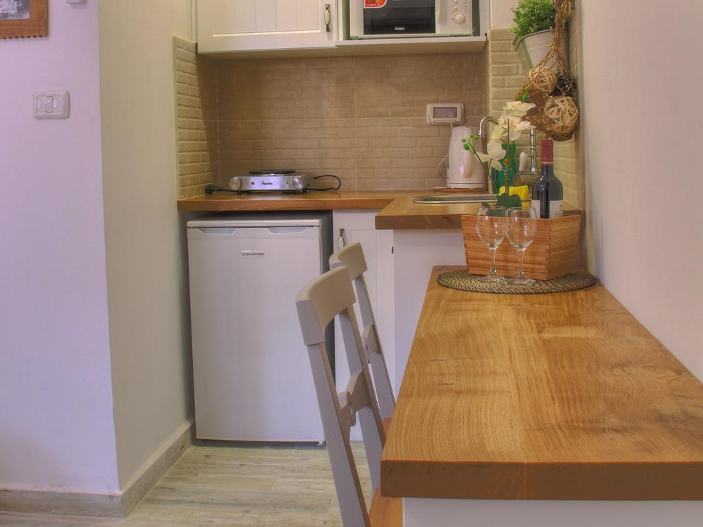 Banker'S Boutique Apartment Haifa Bagian luar foto