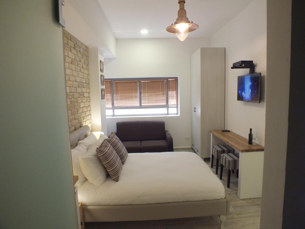 Banker'S Boutique Apartment Haifa Bagian luar foto